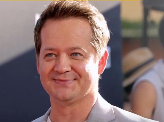L’acteur Jason Earles