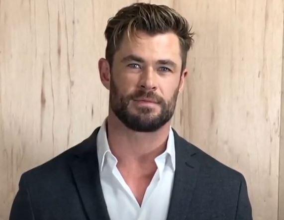 Chris Hemsworth en costume