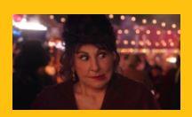 L’actrice Kathy Najimy dans le film Hocus Pocus 2